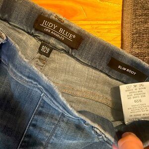 Judy Blue size 9/29 Bootcut pull on jeans